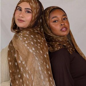 Vela Fawn Hijab - Standard RARE